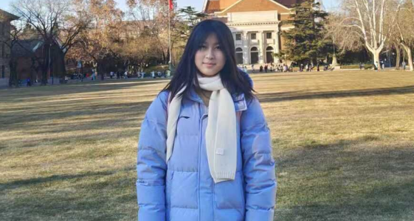 金牛所 四川绵阳女孩喜收清华录取通知书：历史类总分660分 准备本硕博连读